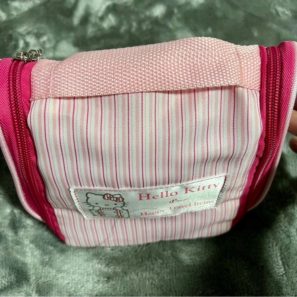 Hello Kitty Happy Travel Cosmetic Case/Pouch - Picture 5 of 14